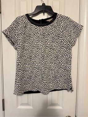 Banana Republic Black and White Pebble-Print Short Sleeve Top